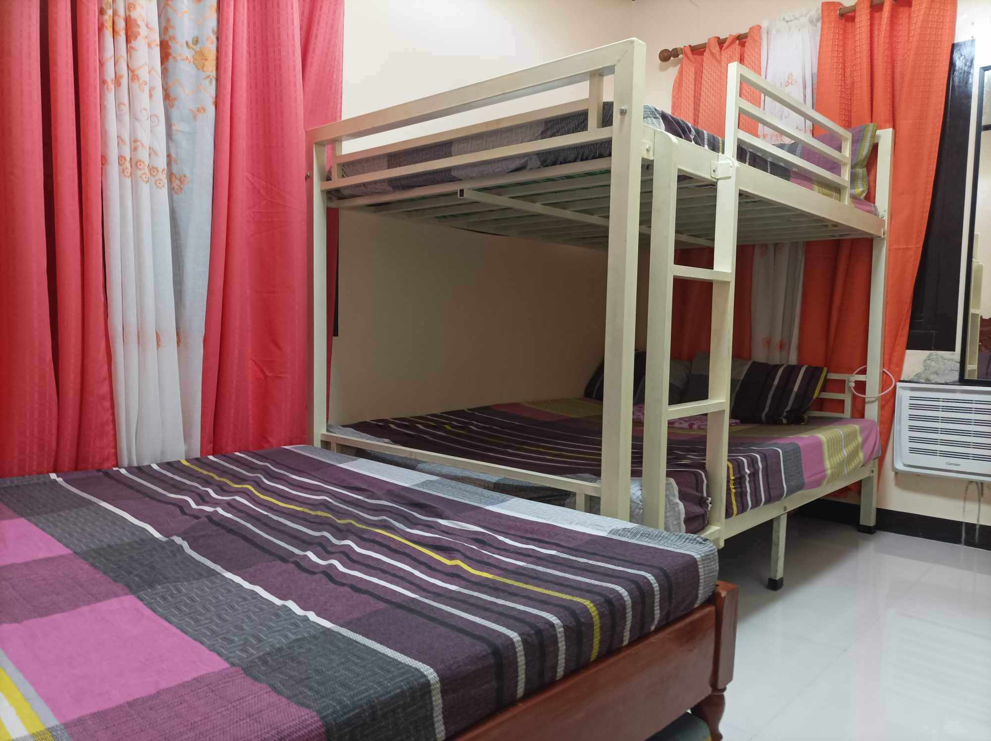 MHAR & CONNIE HOMESTAY